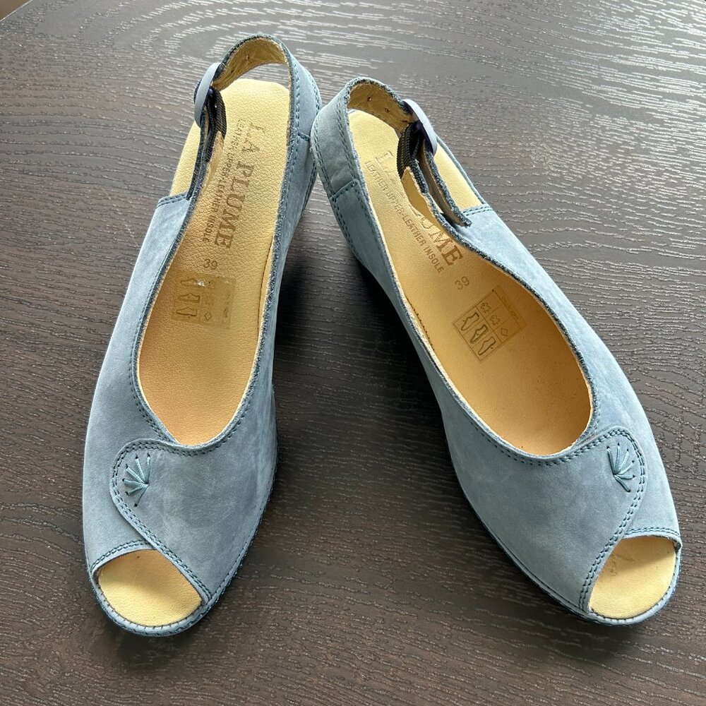 La Plume Wedge Blue Sandals Size 39/8.5 NWOT - Picture 3 of 5